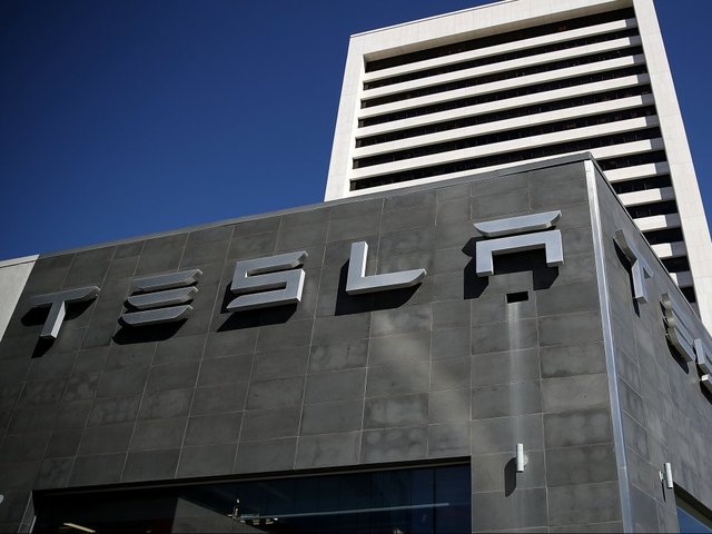 Tesla's electric semi-truck is coming October 26 Tesla's electric semi-truck is coming October 26