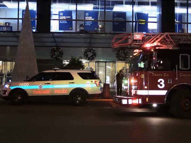 Elevator in Chicago skyscraper falls 84 floors prior to rescue